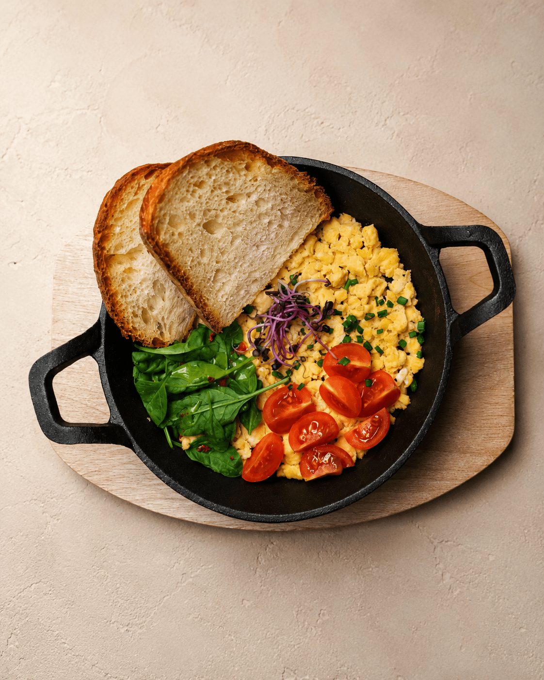 Rührei mit Apulienbrot beim Brunch im Papa Joe's Ingolstadt